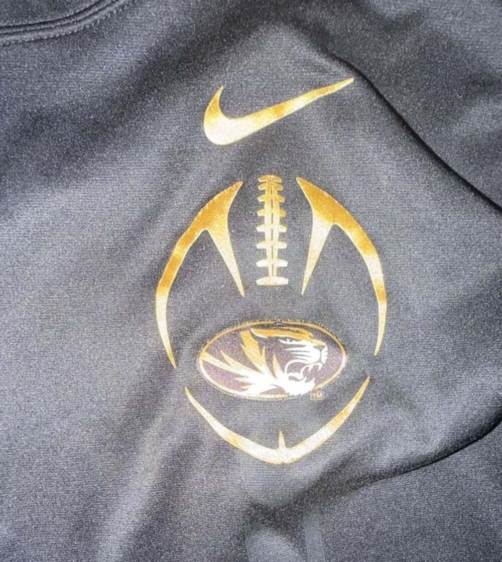 Nike Therma-Fit Missouri Tigers Black Football Sweatshirt Men's Size L - Picture 2 of 5